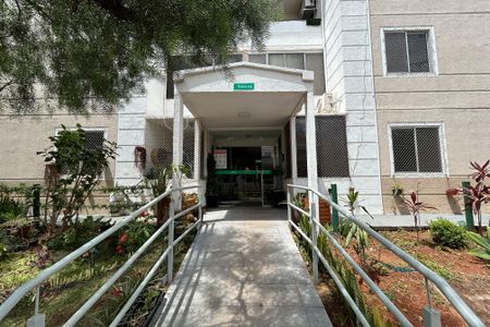 Apartamento para alugar com 46m², 1 quarto e 1 vagaFachada