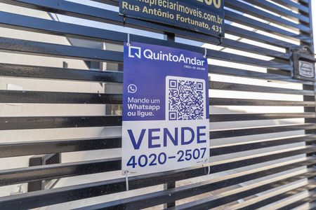 Casa à venda com 90m², 2 quartos e 2 vagasPlaca