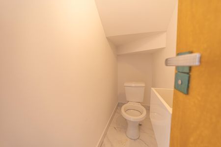 Casa à venda com 90m², 2 quartos e 2 vagasLavabo