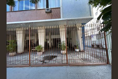 Apartamento à venda com 38m², 1 quarto e 1 vagaFachada + plaquinha