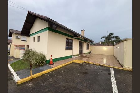 Casa de condomínio para alugar com 65m², 2 quartos e 1 vaga