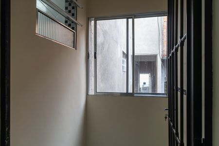 Varanda interna quarto 1 de casa para alugar com 2 quartos, 78m² em Limoeiro, São Paulo