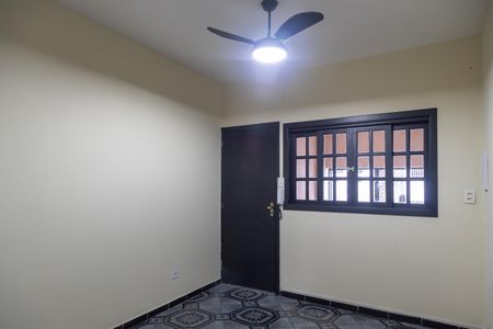 Sala de casa para alugar com 2 quartos, 78m² em Limoeiro, São Paulo