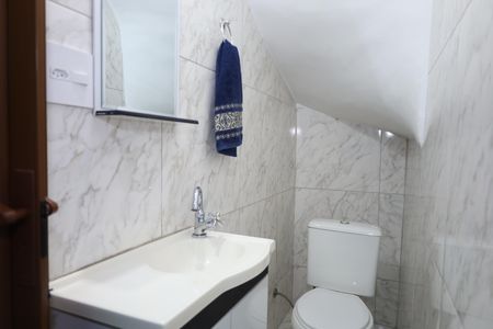 Casa à venda com 93m², 2 quartos e 2 vagasBanheiro 3 - Lavabo
