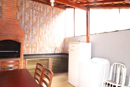 Casa à venda com 93m², 2 quartos e 2 vagasQuintal e Área da churrasqueira