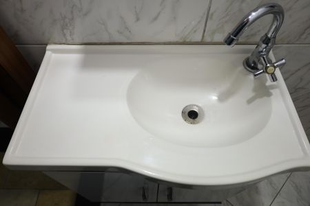 Casa à venda com 93m², 2 quartos e 2 vagasBanheiro 3 - Lavabo