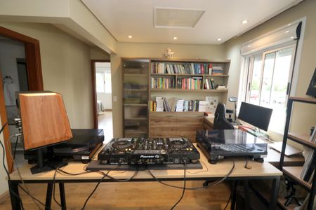 Apartamento à venda com 79m², 2 quartos e 1 vagaEscritório