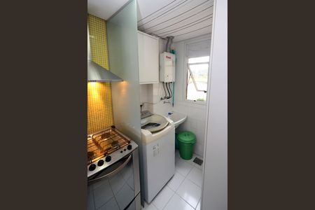 Apartamento à venda com 79m², 2 quartos e 1 vagaCozinha e Área de Serviço