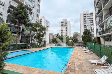 Apartamento à venda com 58m², 2 quartos e 1 vagaPiscina