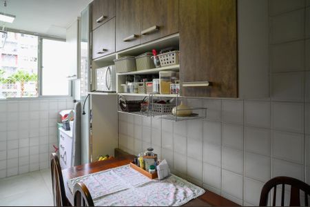 Apartamento à venda com 58m², 2 quartos e 1 vagaCozinha