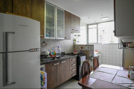 Apartamento à venda com 58m², 2 quartos e 1 vagaCozinha