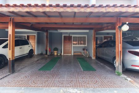Casa de condomínio à venda com 67m², 2 quartos e 2 vagasGaragem
