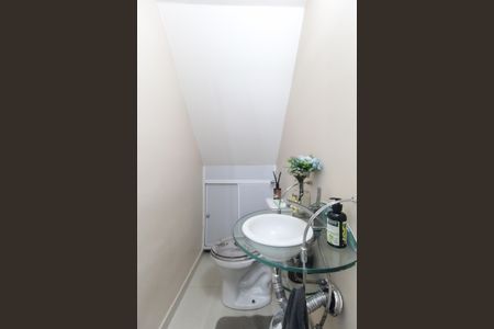 Casa de condomínio à venda com 67m², 2 quartos e 2 vagasLavabo