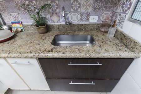 Casa de condomínio à venda com 67m², 2 quartos e 2 vagasCozinha