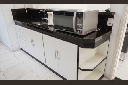 Apartamento para alugar com 74m², 3 quartos e 1 vagaÁrea comum 