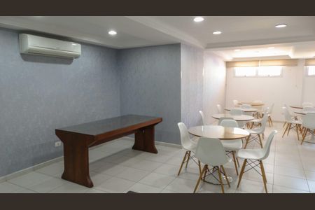 Apartamento para alugar com 74m², 3 quartos e 1 vagaÁrea comum 