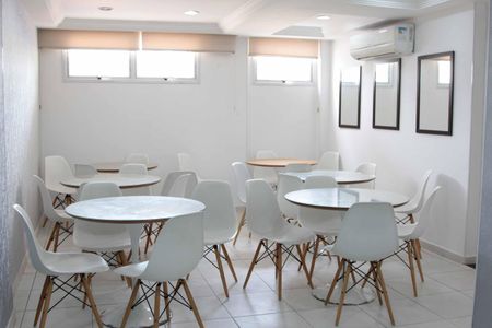 Apartamento para alugar com 74m², 3 quartos e 1 vagaÁrea comum 