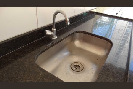 Apartamento para alugar com 74m², 3 quartos e 1 vagaÁrea comum 