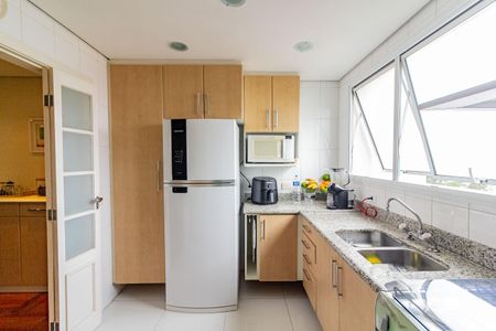 Apartamento à venda com 175m², 3 quartos e 4 vagas Apartamento à venda com 175m², 3 quartos e 4 vagasCozinha