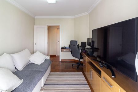 Apartamento à venda com 175m², 3 quartos e 4 vagas Apartamento à venda com 175m², 3 quartos e 4 vagasEscritório