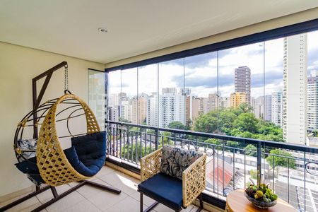 Apartamento à venda com 175m², 3 quartos e 4 vagas Apartamento à venda com 175m², 3 quartos e 4 vagasVaranda Sala