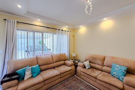 Casa à venda com 145m², 3 quartos e 3 vagasSala