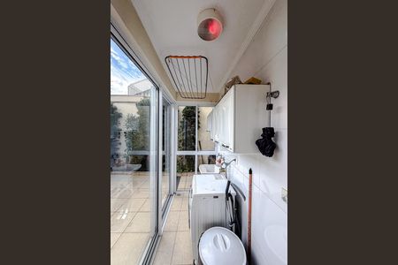 Casa à venda com 145m², 3 quartos e 3 vagasÁrea de Serviço