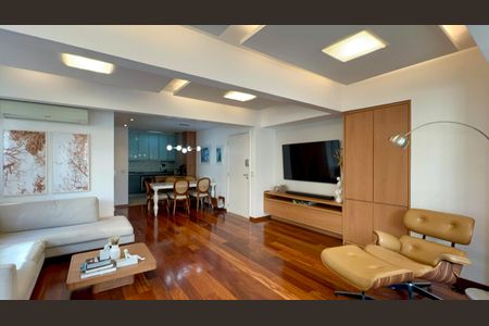 Apartamento à venda com 160m², 3 quartos e 3 vagasSala