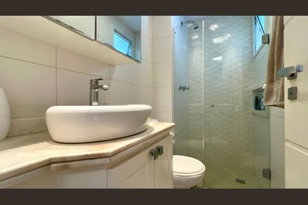 Apartamento à venda com 160m², 3 quartos e 3 vagasBanheiro da Suíte
