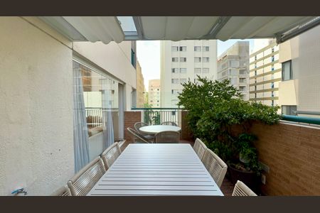 Apartamento à venda com 160m², 3 quartos e 3 vagasVaranda gourmet
