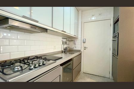 Apartamento à venda com 160m², 3 quartos e 3 vagasCozinha