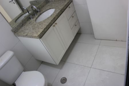 Apartamento à venda com 134m², 3 quartos e 2 vagasBanheiro social