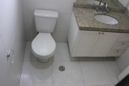 Apartamento à venda com 134m², 3 quartos e 2 vagasBanheiro social