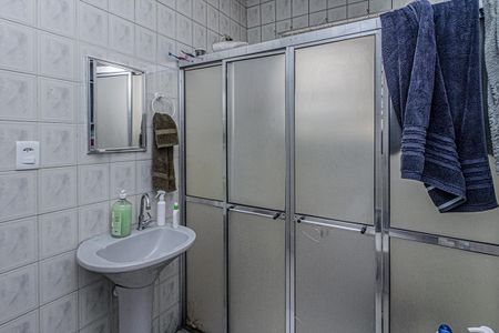 banheiro social_2 de apartamento para alugar com 2 quartos, 78m² em Aclimação, São Paulo