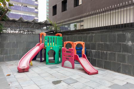 Apartamento à venda com 75m², 3 quartos e 1 vagaÁrea comum - Playground