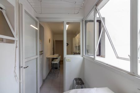 Apartamento à venda com 75m², 3 quartos e 1 vagaÁrea de Serviço