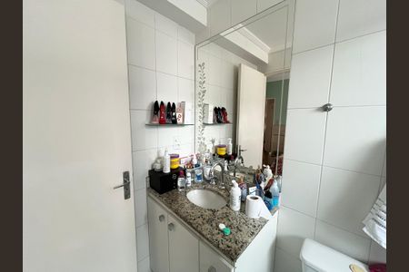Apartamento à venda com 68m², 2 quartos e 2 vagasBanheiro 1