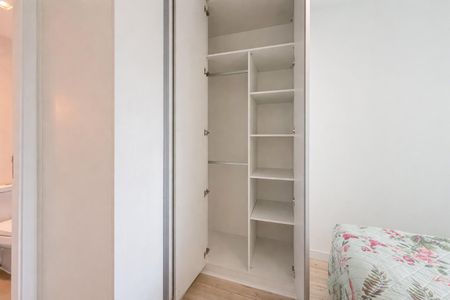 Apartamento à venda com 53m², 2 quartos e 1 vagaSuíte - Armários