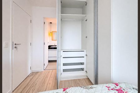 Apartamento à venda com 53m², 2 quartos e 1 vagaSuíte - Armários