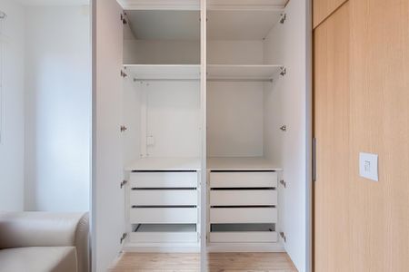 Apartamento à venda com 53m², 2 quartos e 1 vagaQuarto 1 - Armários