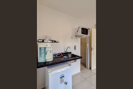 Cozinha de kitnet/studio para alugar com 1 quarto, 13m² em Perdizes, São Paulo