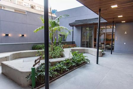 Apartamento para alugar com 37m², 1 quarto e 1 vaga Apartamento para alugar com 37m², 1 quarto e 1 vagaEntrada e área verde