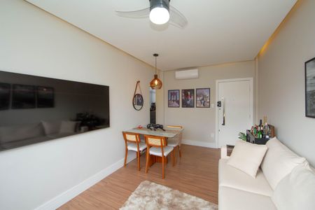 SALA de apartamento à venda com 3 quartos, 70m² em Santo Antônio, Belo Horizonte