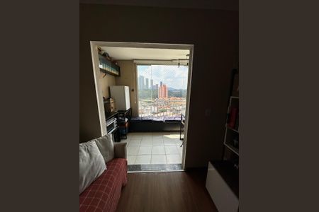 Sala de apartamento para alugar com 3 quartos, 80m² em Jardim Tupanci, Barueri