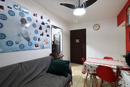 Sala de apartamento à venda com 3 quartos, 61m² em Jardim Sabará, Porto Alegre