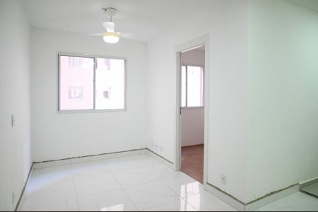 Sala de apartamento para alugar com 2 quartos, 37m² em Parque Bristol, São Paulo