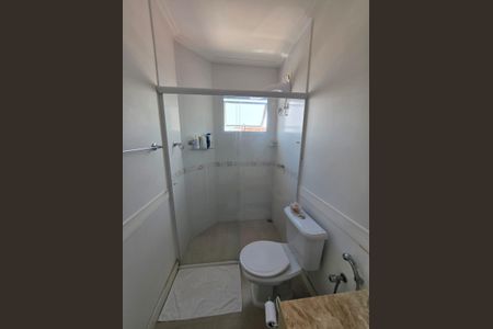 Casa à venda com 120m², 2 quartos e 2 vagasBanheiro da Suíte