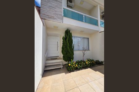 Casa à venda com 120m², 2 quartos e 2 vagasGaragem