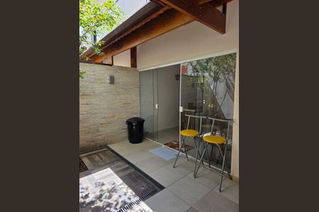Casa à venda com 120m², 2 quartos e 2 vagasChurrasqueira