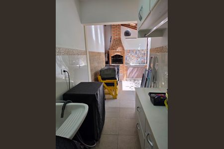 Casa à venda com 120m², 2 quartos e 2 vagasChurrasqueira